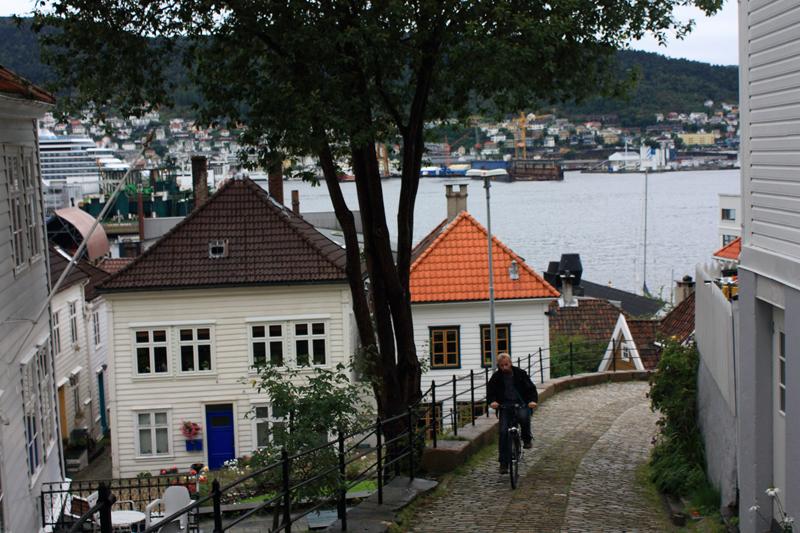 254-Bergen,24 agosto 2011.JPG